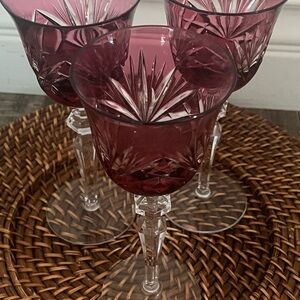 Elegant Crystal Wine Glass Set - Purple